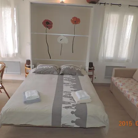 Les Cigales D'estoublon Apartamento *
