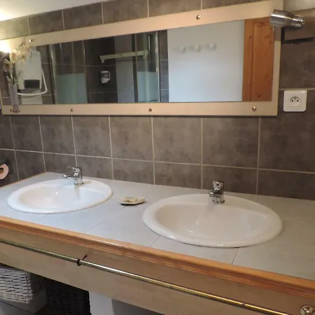 Les Cigales D'estoublon Apartamento *