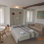Les Cigales D'estoublon Apartment